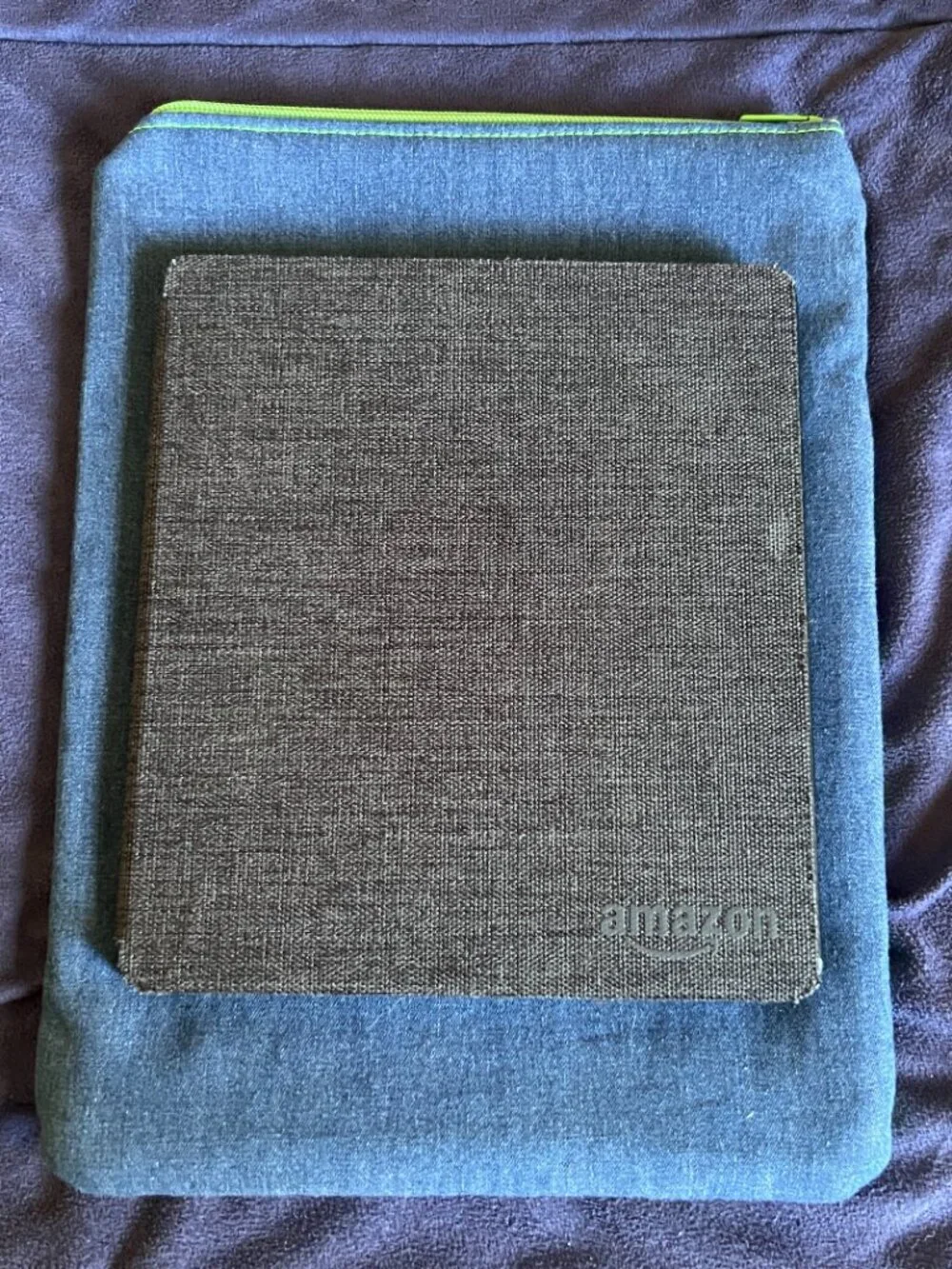 NWOT Small Padded Book Sleeve with Front Pocket: Denim eReader Zipper Pouch